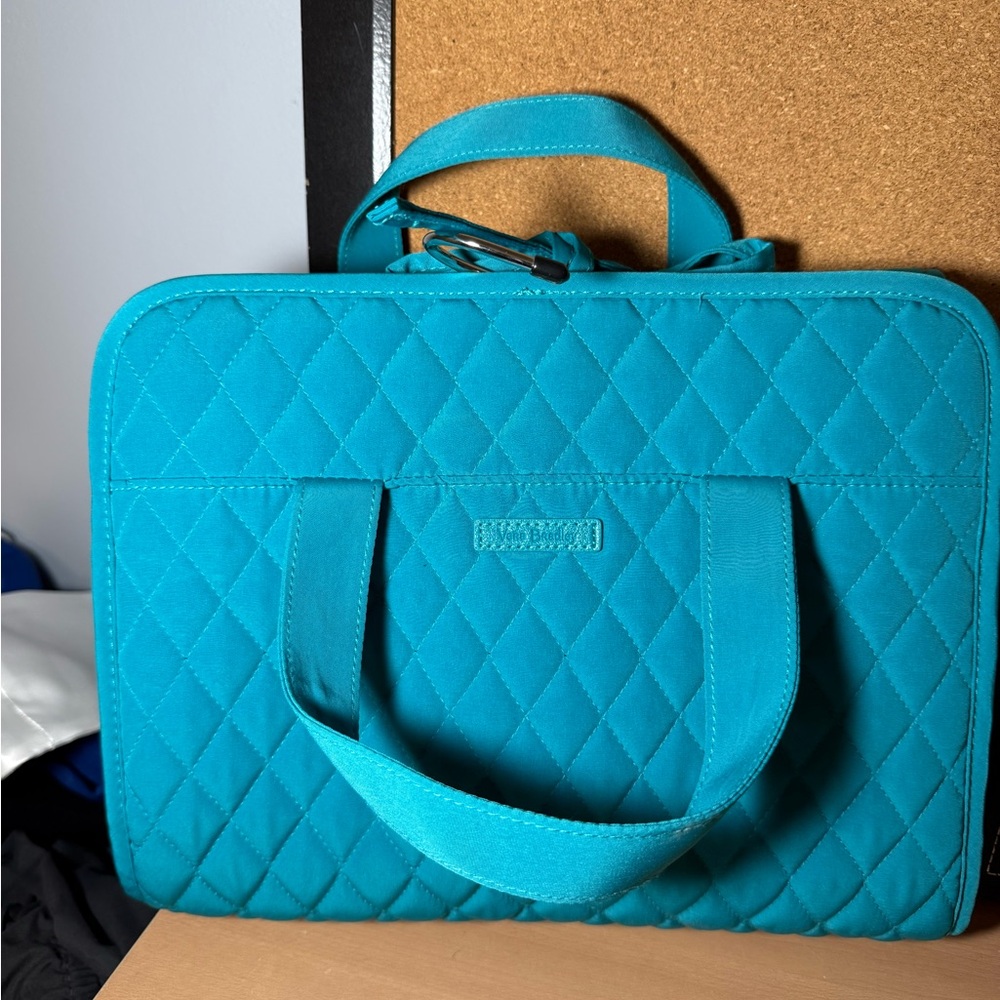 Vera Bradley Quilted Teal Hanging Travel Bag - Basically New condition